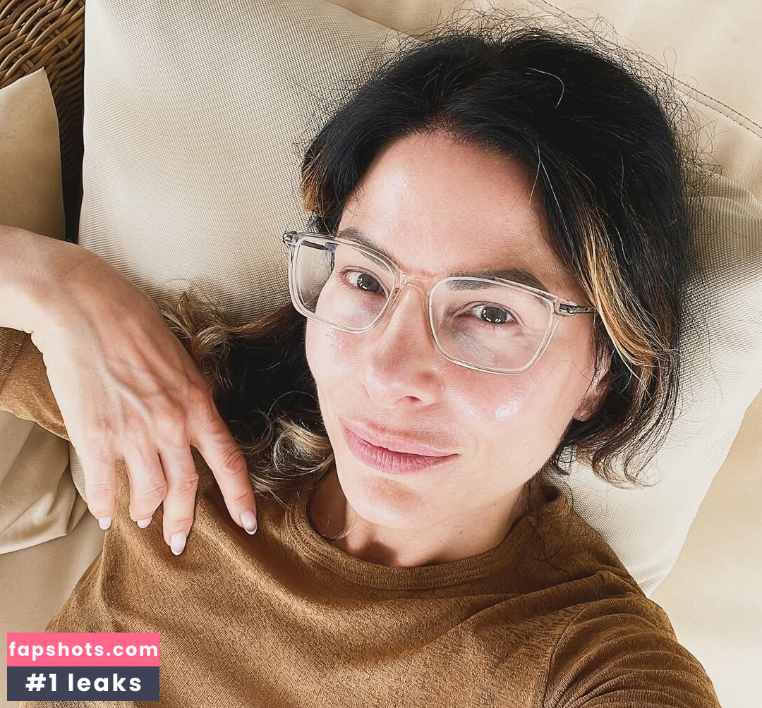 Lucrezia Millarini gallery photo #8