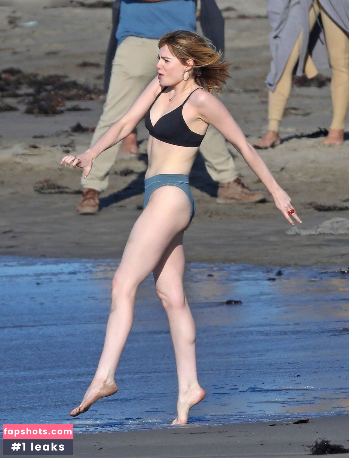 Lucy Boynton Filtración Desnuda OnlyFans Foto #13 - Fapshots