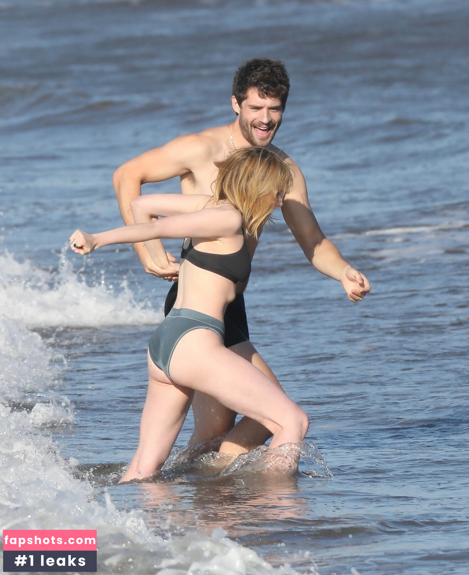 Lucy Boynton Filtración Desnuda OnlyFans Foto #52 - Fapshots