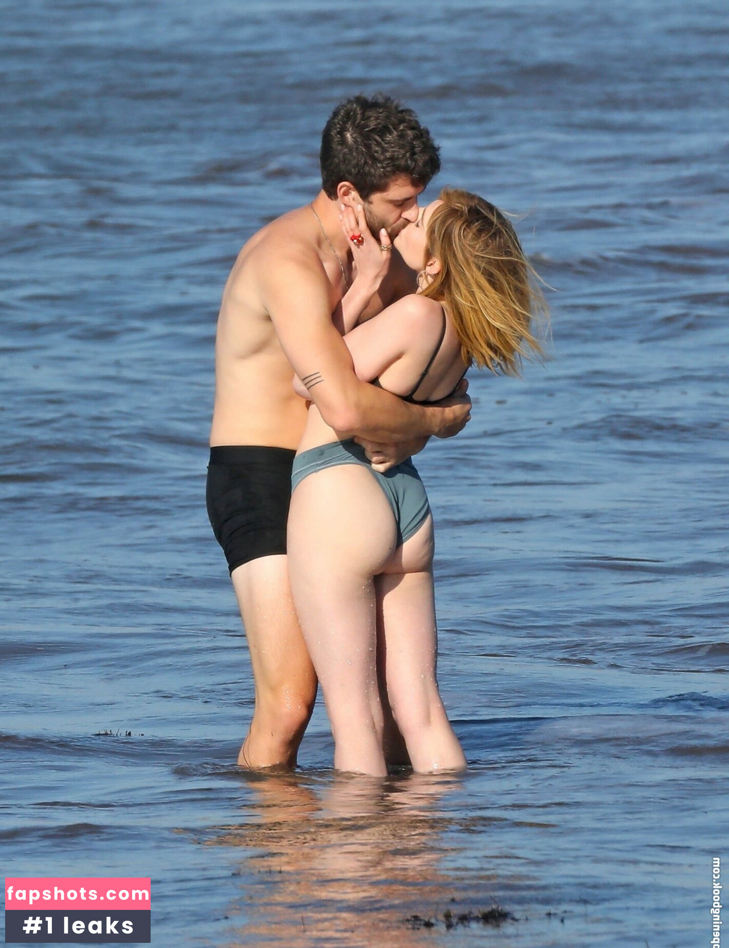 Lucy Boynton Filtración Desnuda OnlyFans Foto #54 - Fapshots