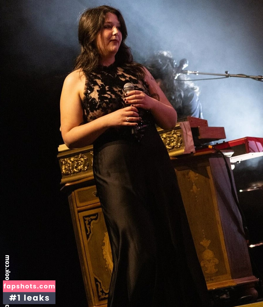 Lucy Dacus gallery photo #4