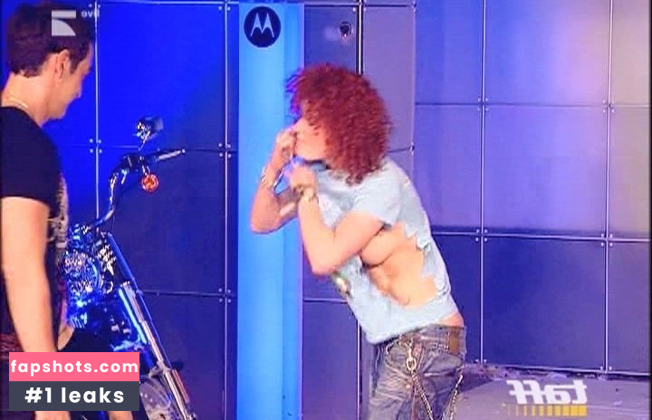 Lucy Diakovska gallery photo #17