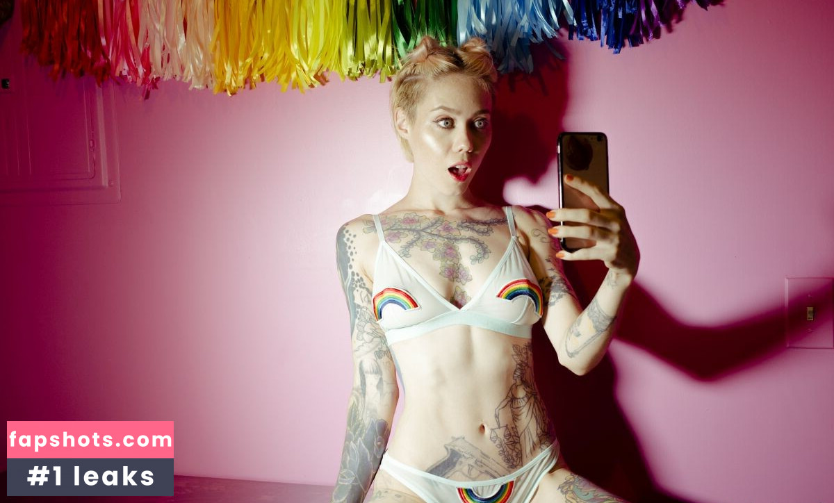 Lucy Everleigh gallery photo #5