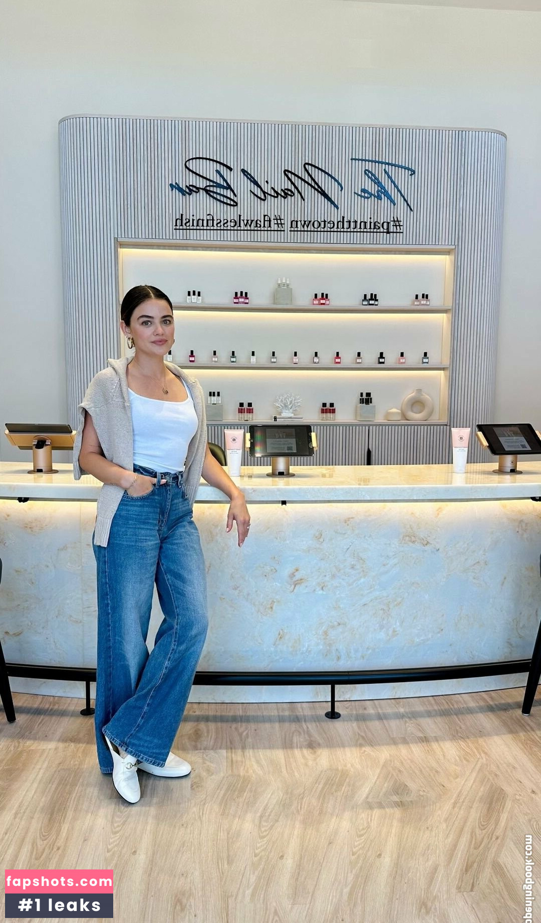 Lucy Hale Nahé úniky fotek pouze od fanoušků #132 - Fapshots