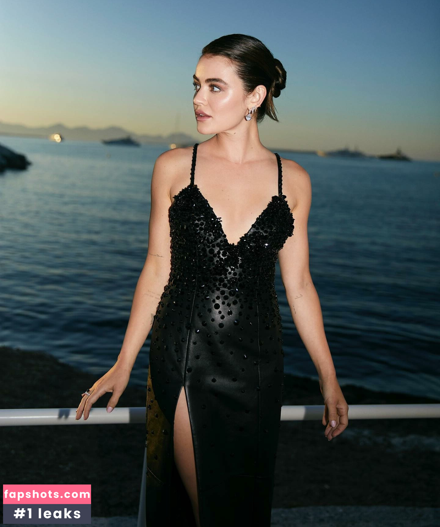 Lucy Hale Nahé úniky fotek pouze od fanoušků #143 - Fapshots