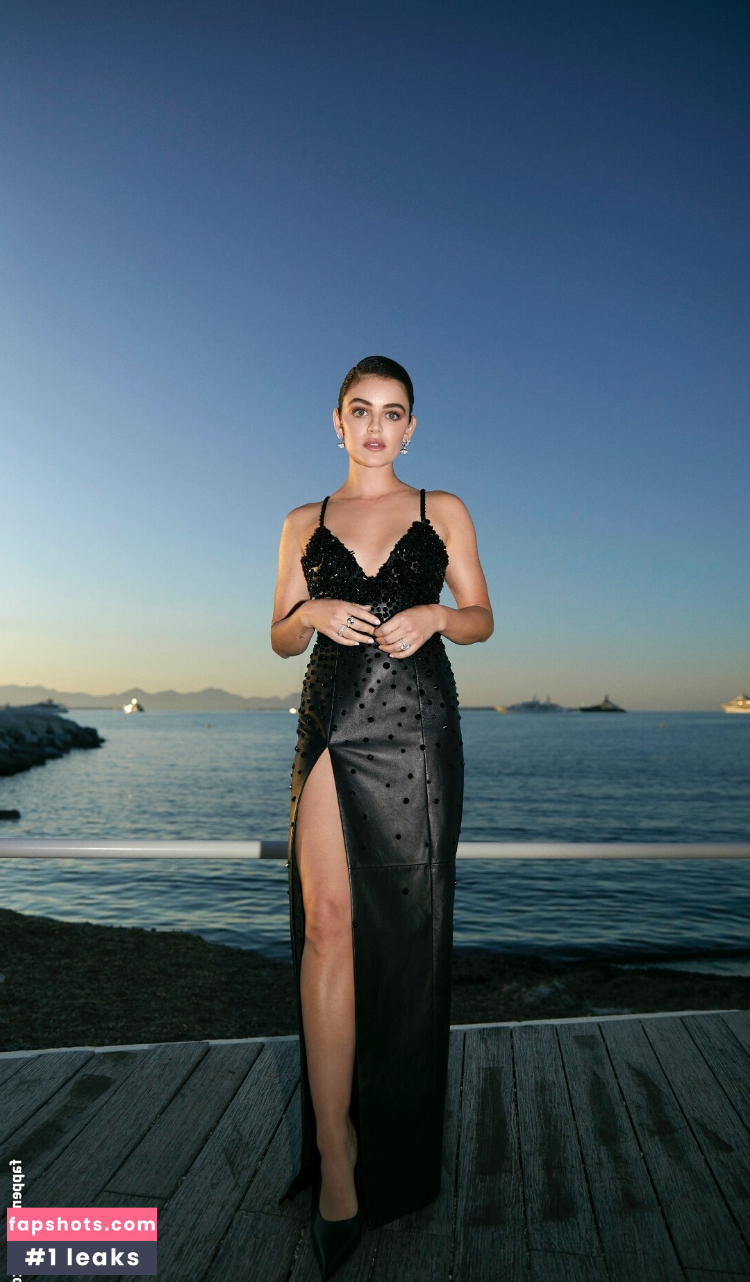 Lucy Hale Nahé úniky fotek pouze od fanoušků #148 - Fapshots