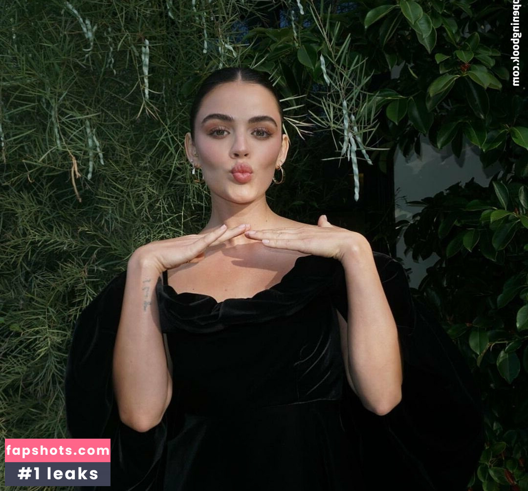 Lucy Hale Nahé úniky fotek pouze od fanoušků #161 - Fapshots