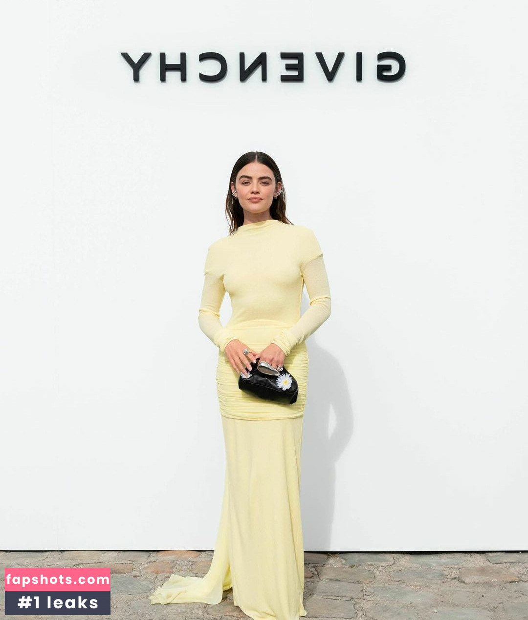 Lucy Hale Nahé úniky fotek pouze od fanoušků #208 - Fapshots