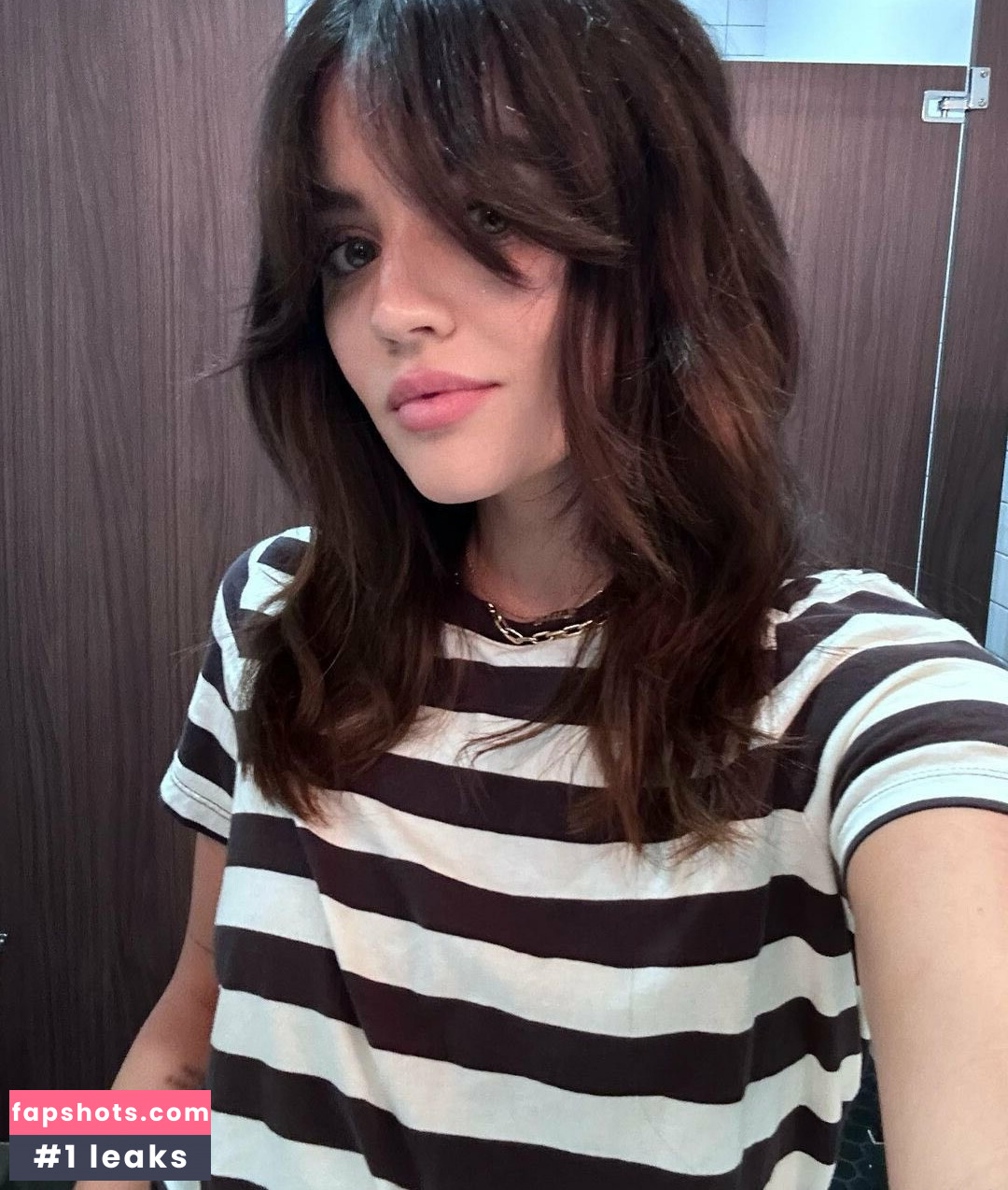 Lucy Hale Nahé úniky fotek pouze od fanoušků #238 - Fapshots