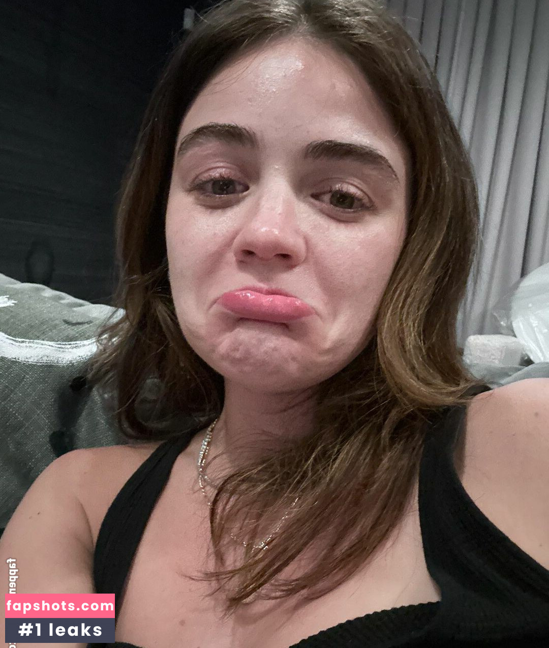 Lucy Hale Nahé úniky fotek pouze od fanoušků #252 - Fapshots