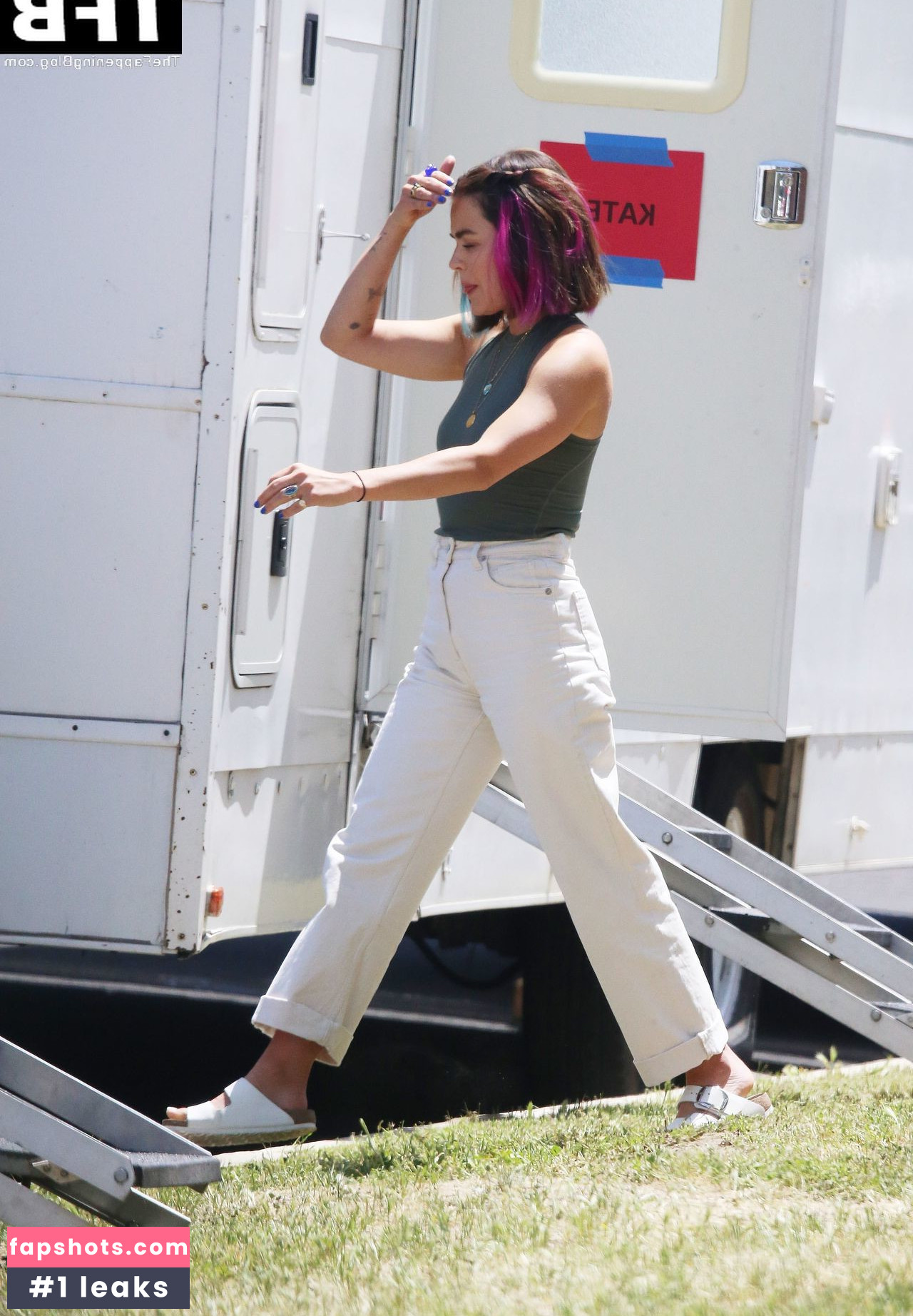 Lucy Hale Nahé úniky fotek pouze od fanoušků #366 - Fapshots