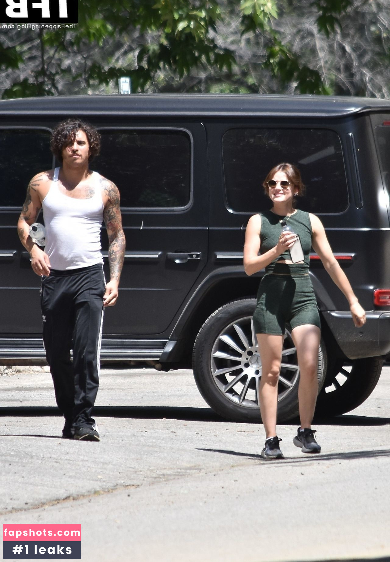 Lucy Hale Nahé úniky fotek pouze od fanoušků #381 - Fapshots