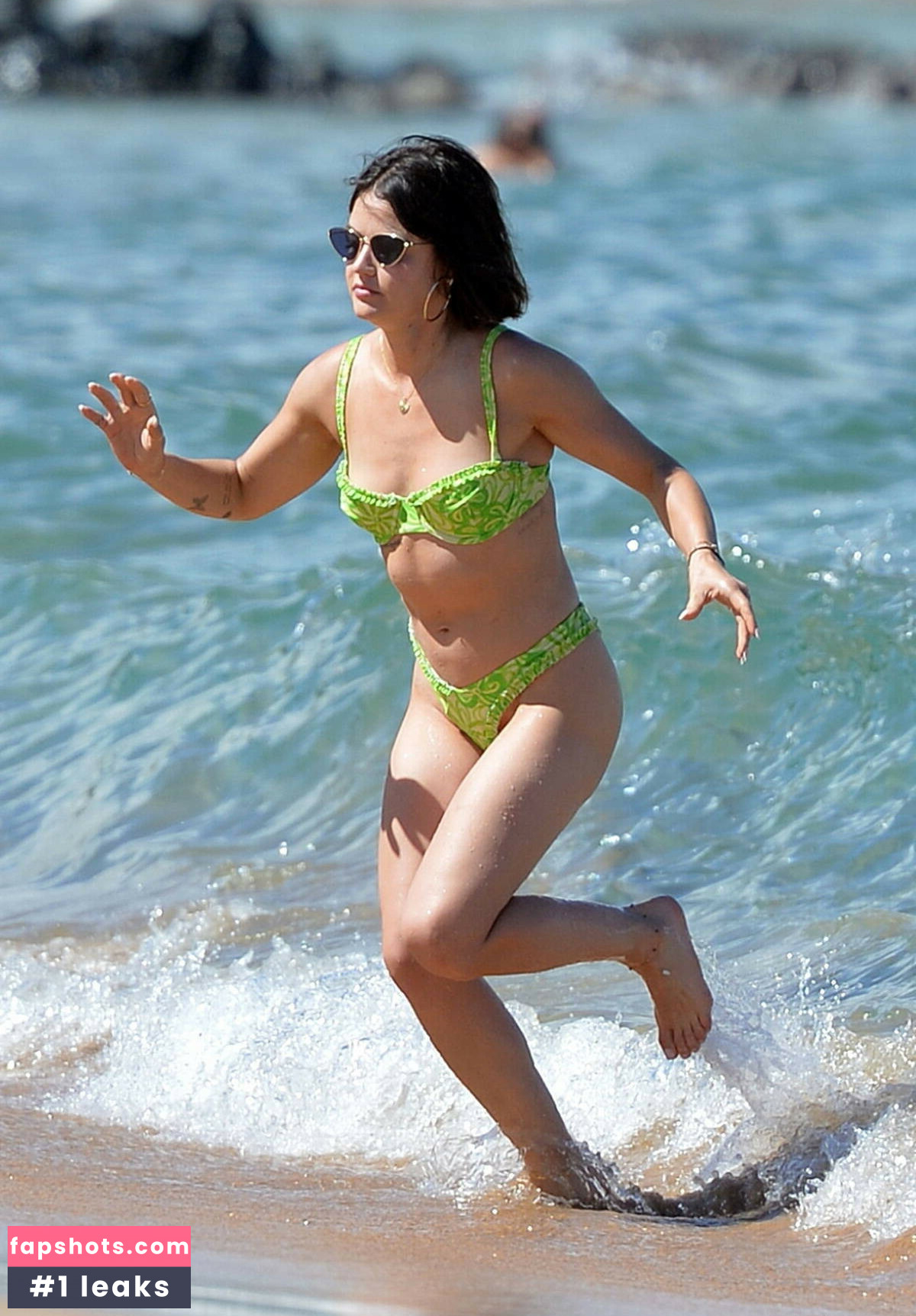 Lucy Hale Nahé úniky fotek pouze od fanoušků #76 - Fapshots