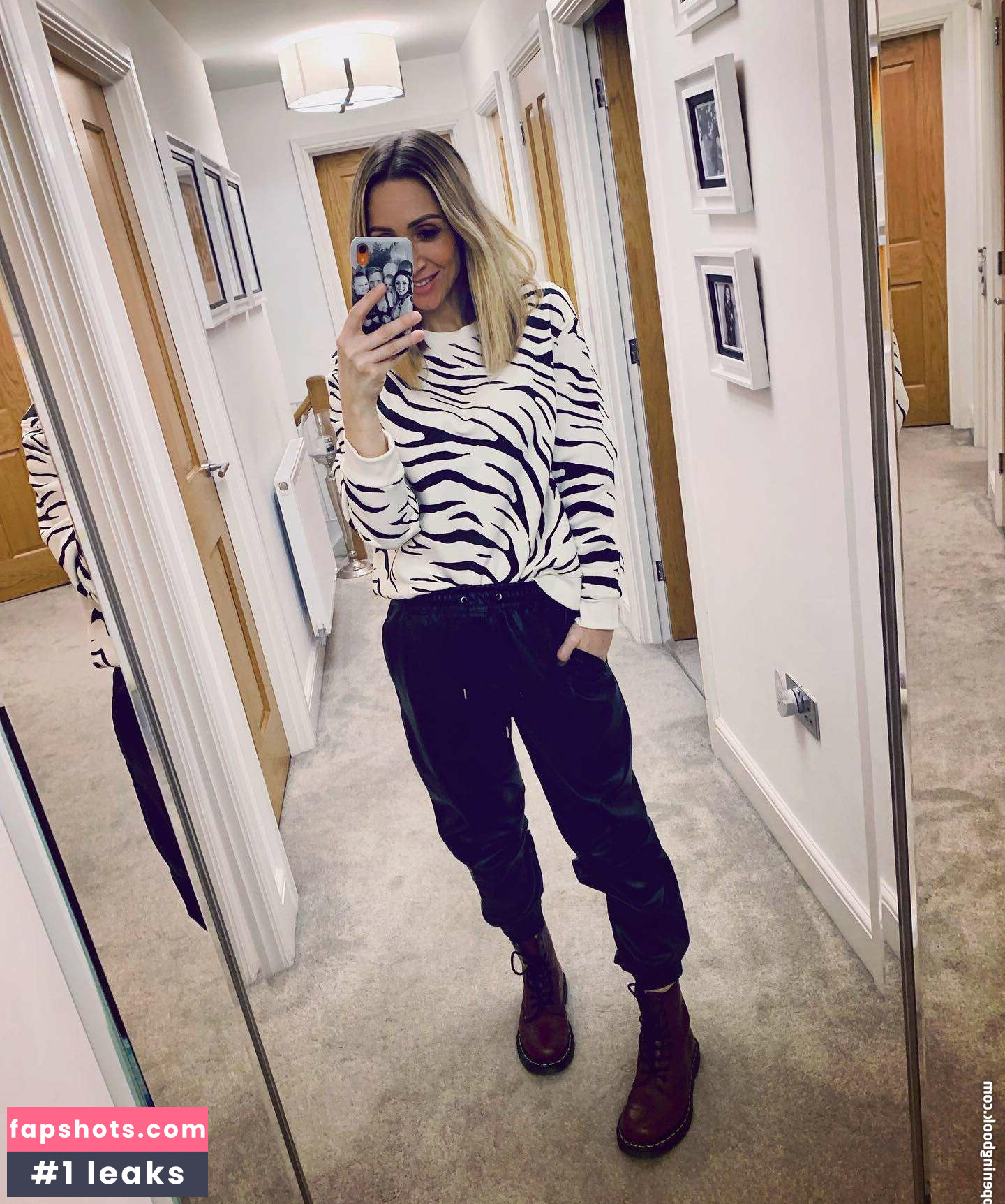 Lucy-Jo Hudson gallery photo #13