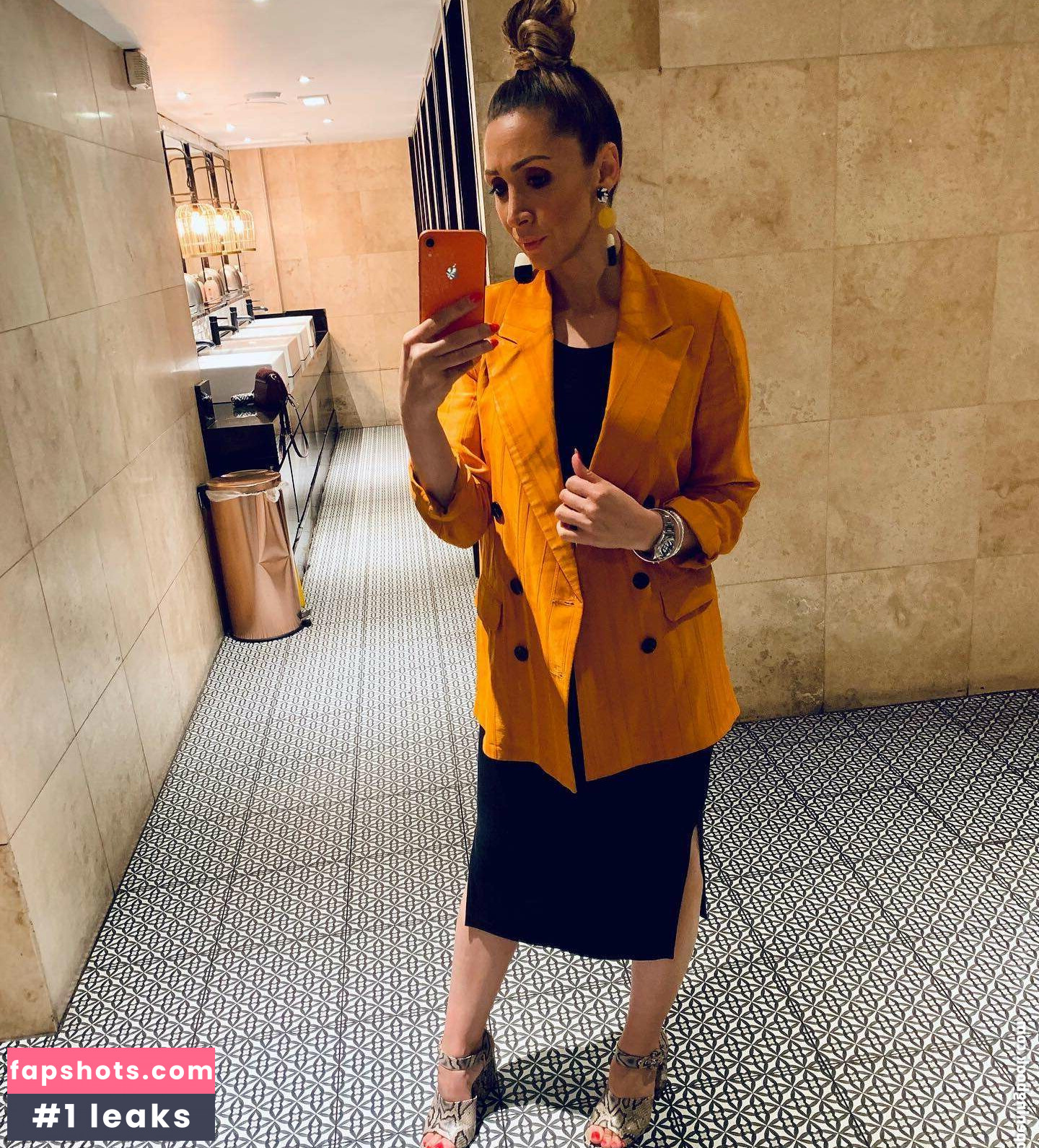 Lucy-Jo Hudson gallery photo #16