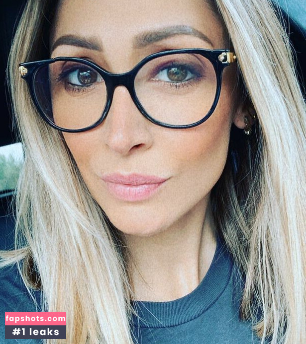 Lucy-Jo Hudson gallery photo #21