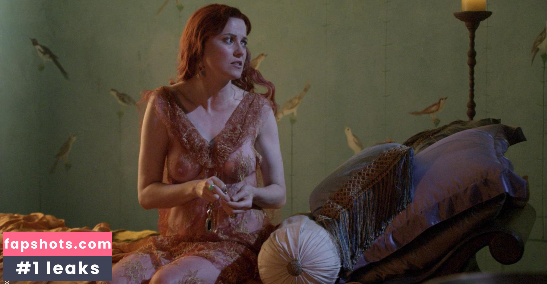 Lucy Lawless gallery photo #118