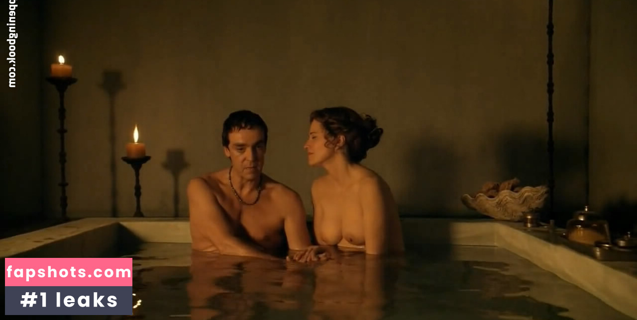 Lucy Lawless gallery photo #14