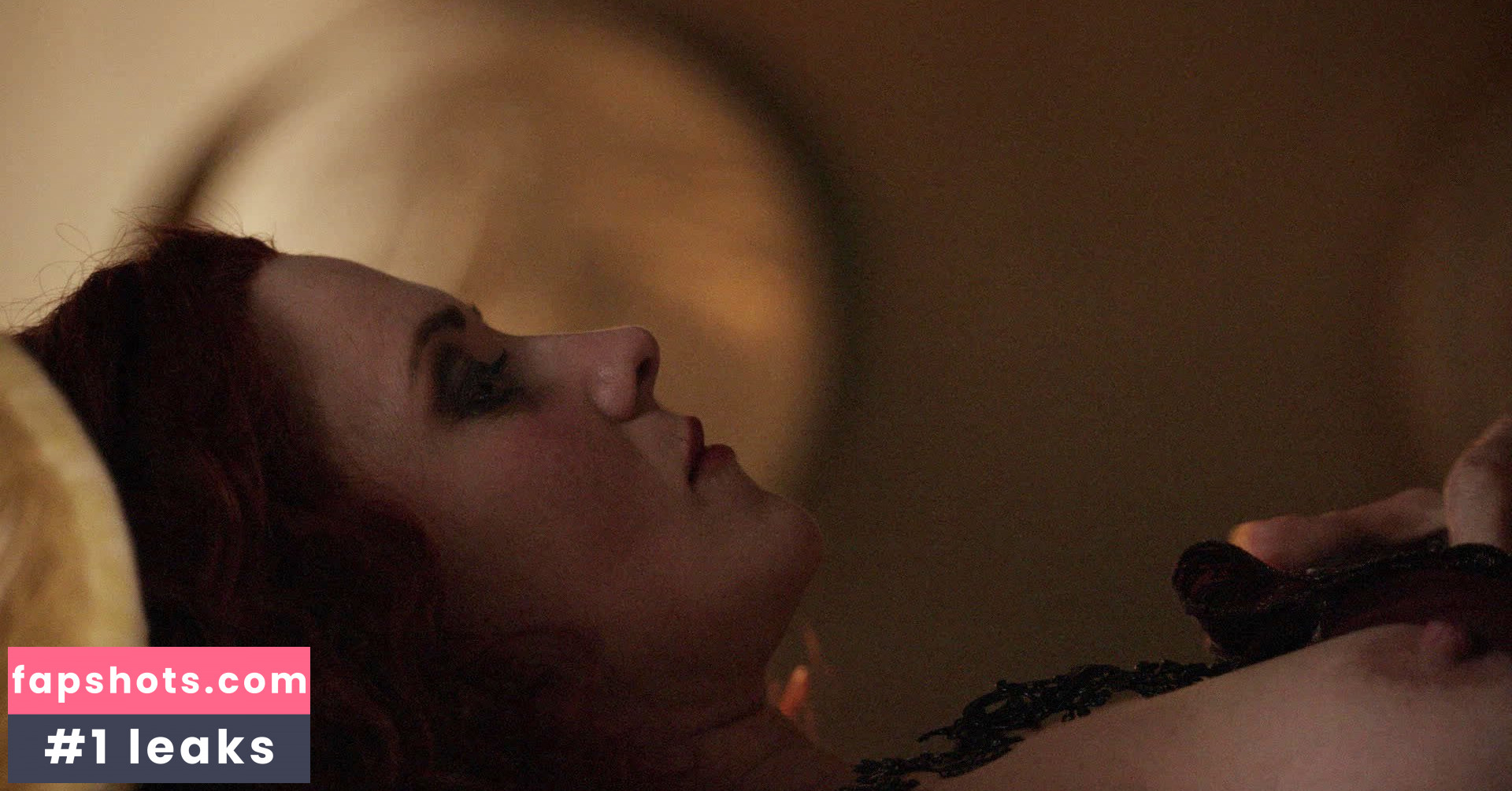 Lucy Lawless gallery photo #82