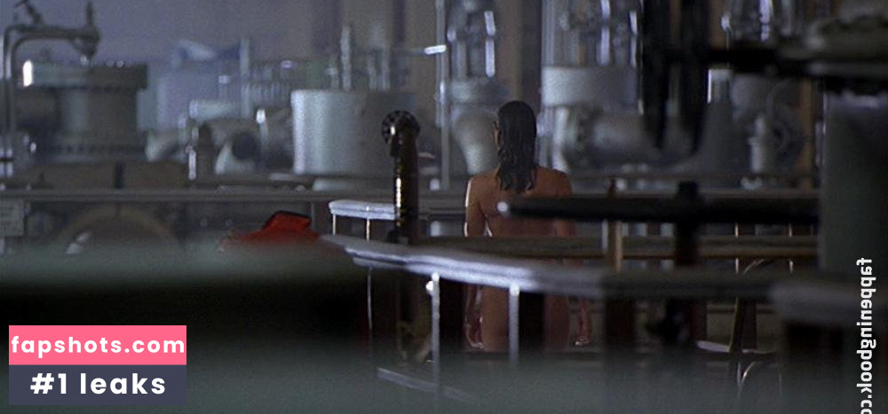 Lucy Lawless gallery photo #98