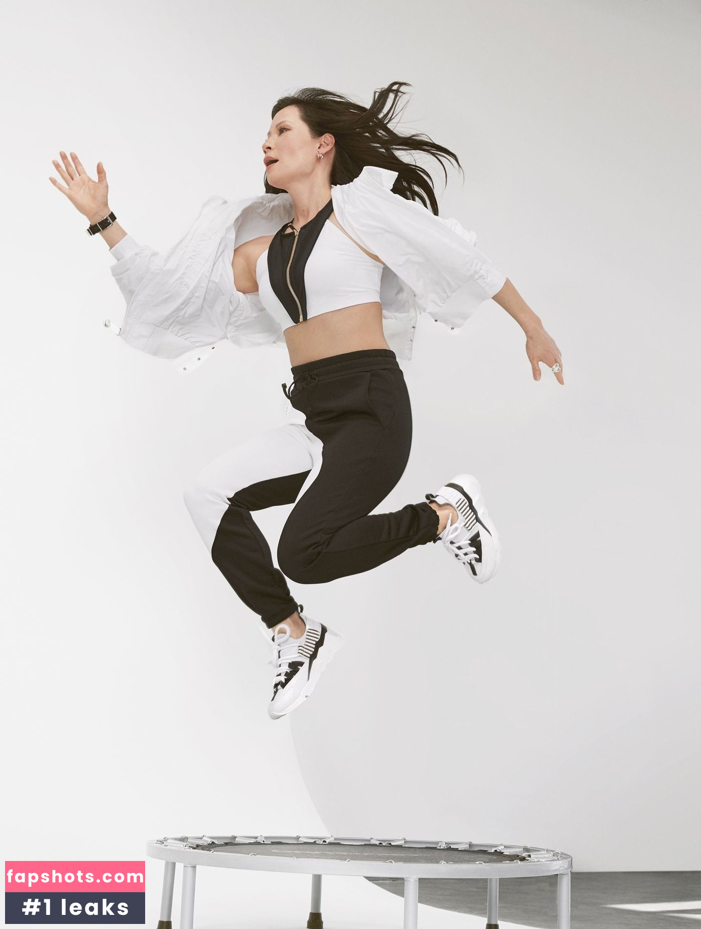 Lucy Liu gallery photo #59