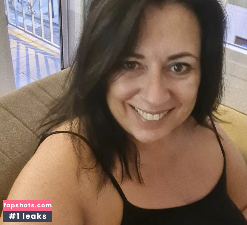 Lucy May gallery photo #13