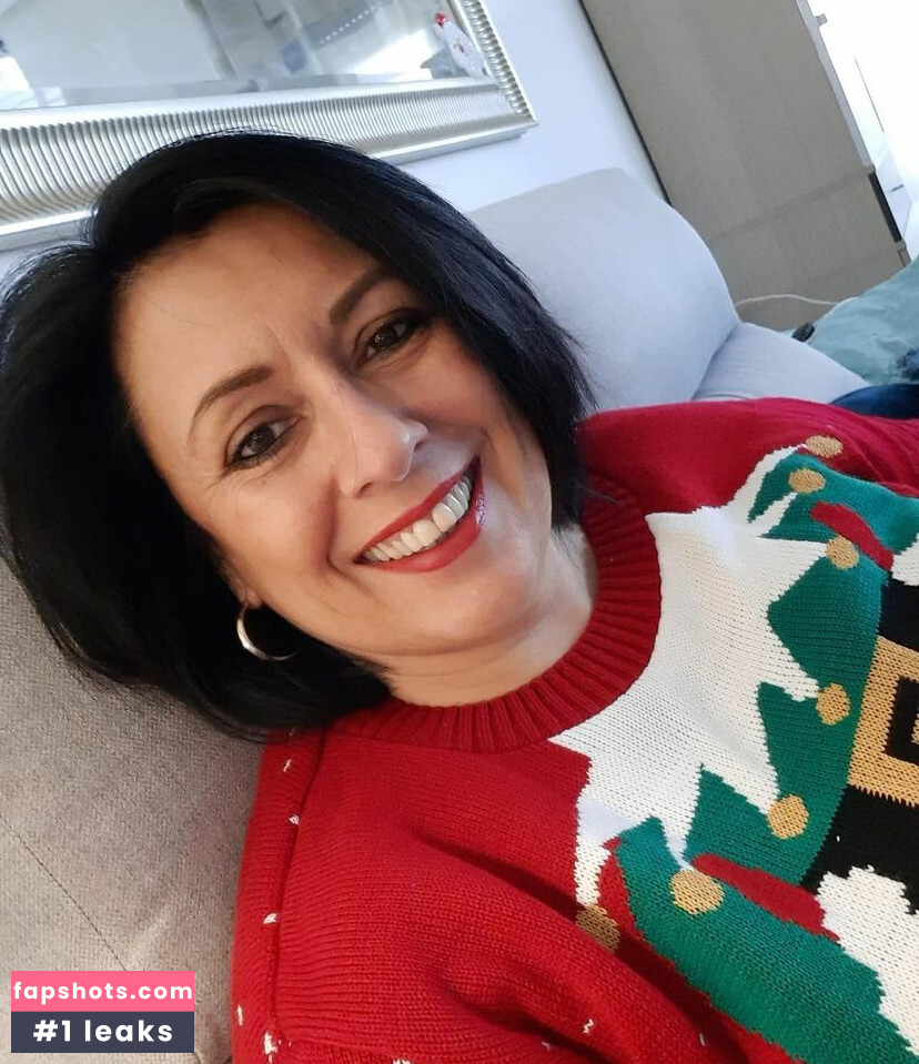 Lucy May gallery photo #17