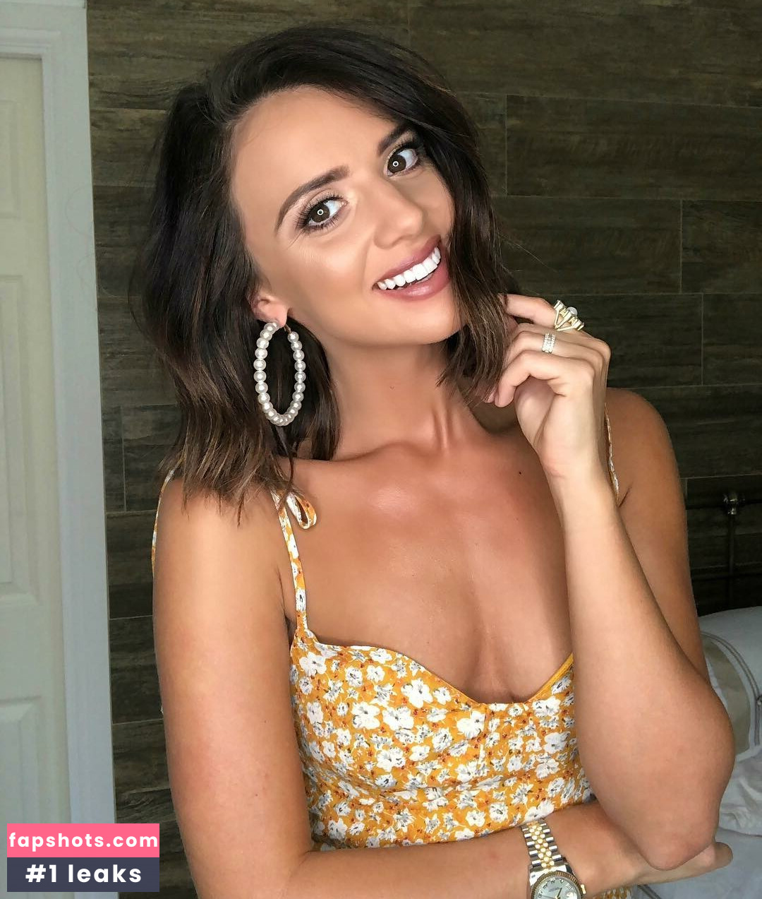 Lucy Mecklenburgh gallery photo #14