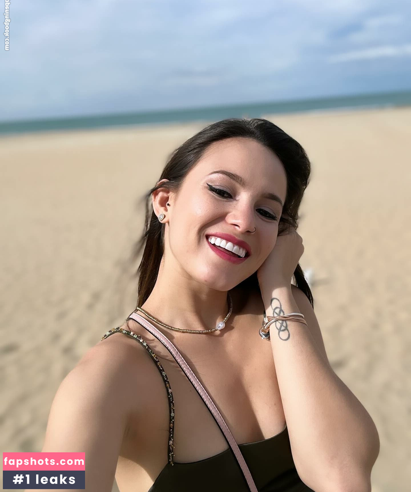 Lucy Mendez gallery photo #10