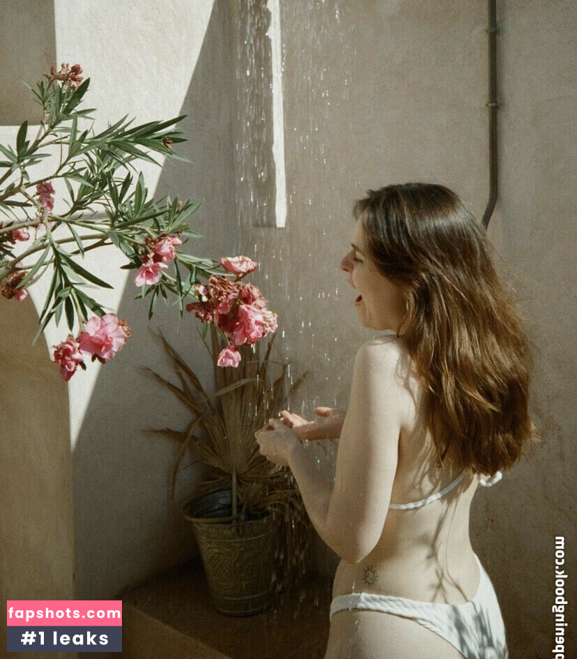 Lucy Moon gallery photo #8