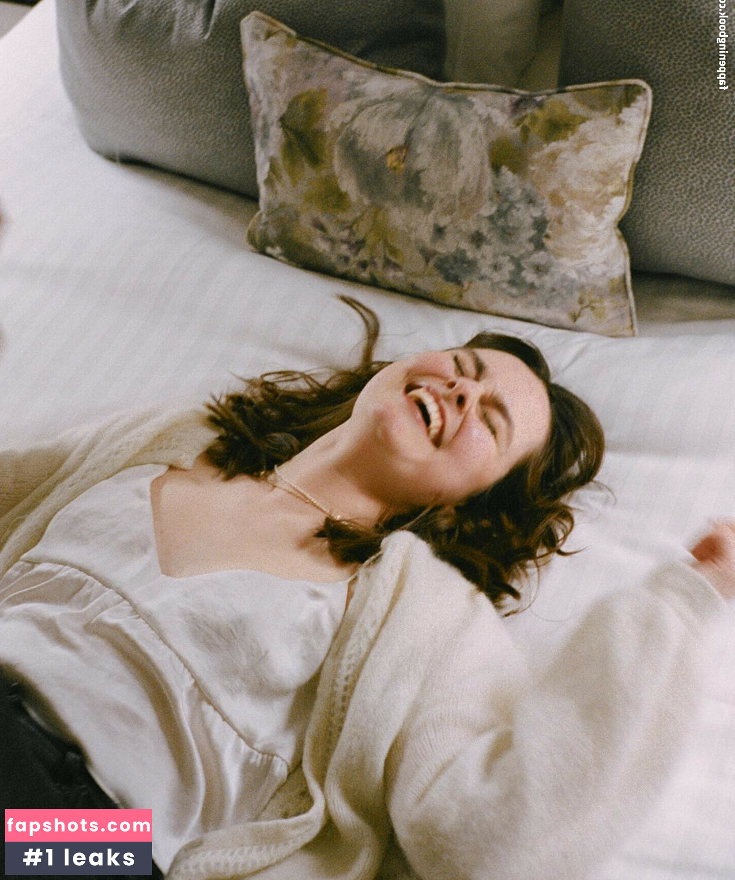 Lucy Moon gallery photo #9