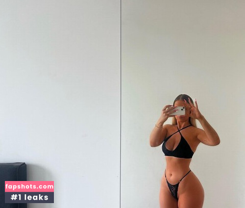 Lucy Newcombe (lucynukes, lucynukesfit) gallery photo #16