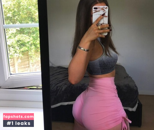 Lucy Newcombe (lucynukes, lucynukesfit) gallery photo #18