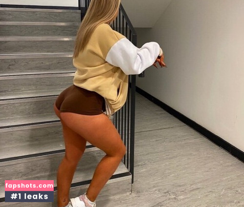 Lucy Newcombe (lucynukes, lucynukesfit) gallery photo #32