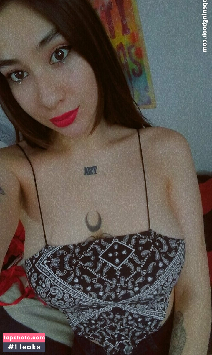 lucy.pony gallery photo #2