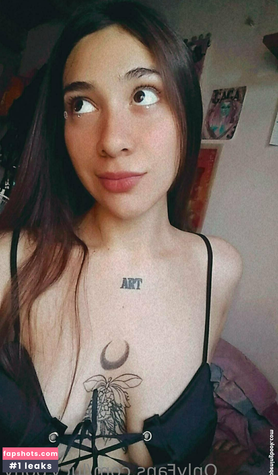 lucy.pony gallery photo #9