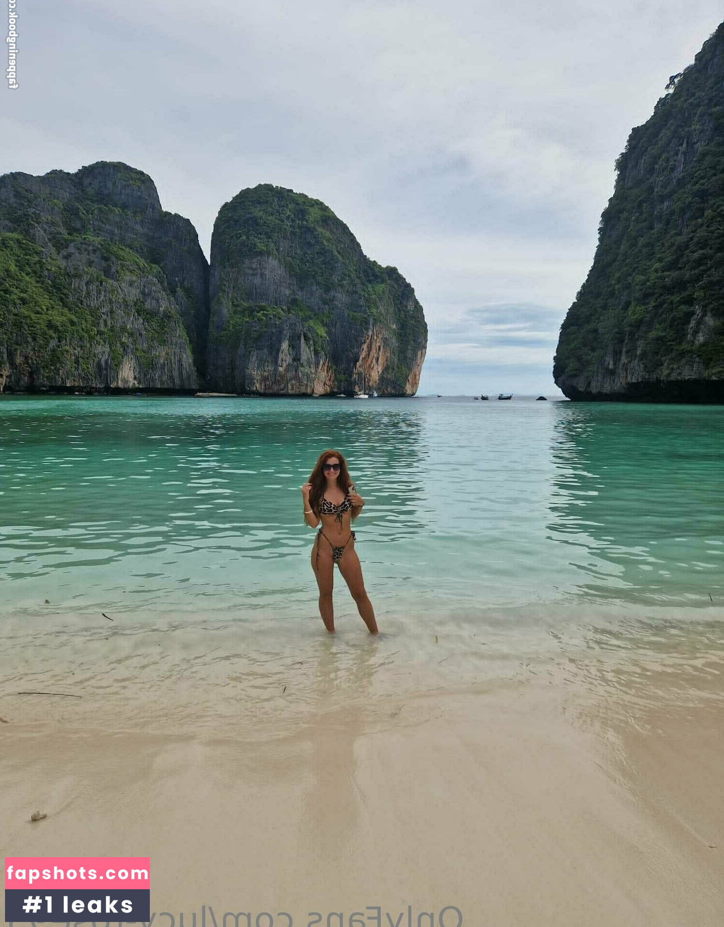 lucy-rose93 gallery photo #36