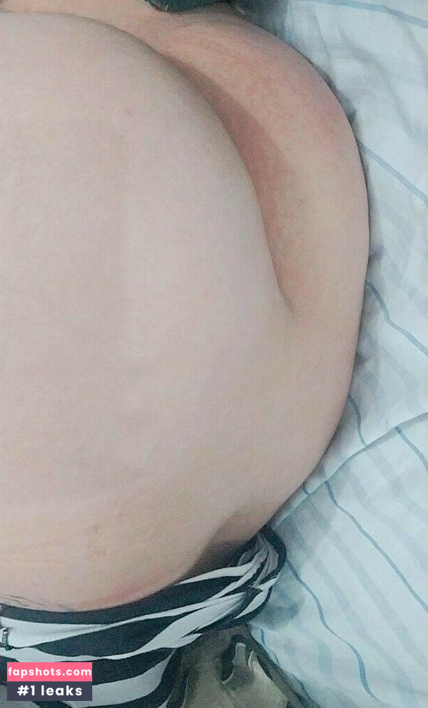 Lucy Valliere gallery photo #4