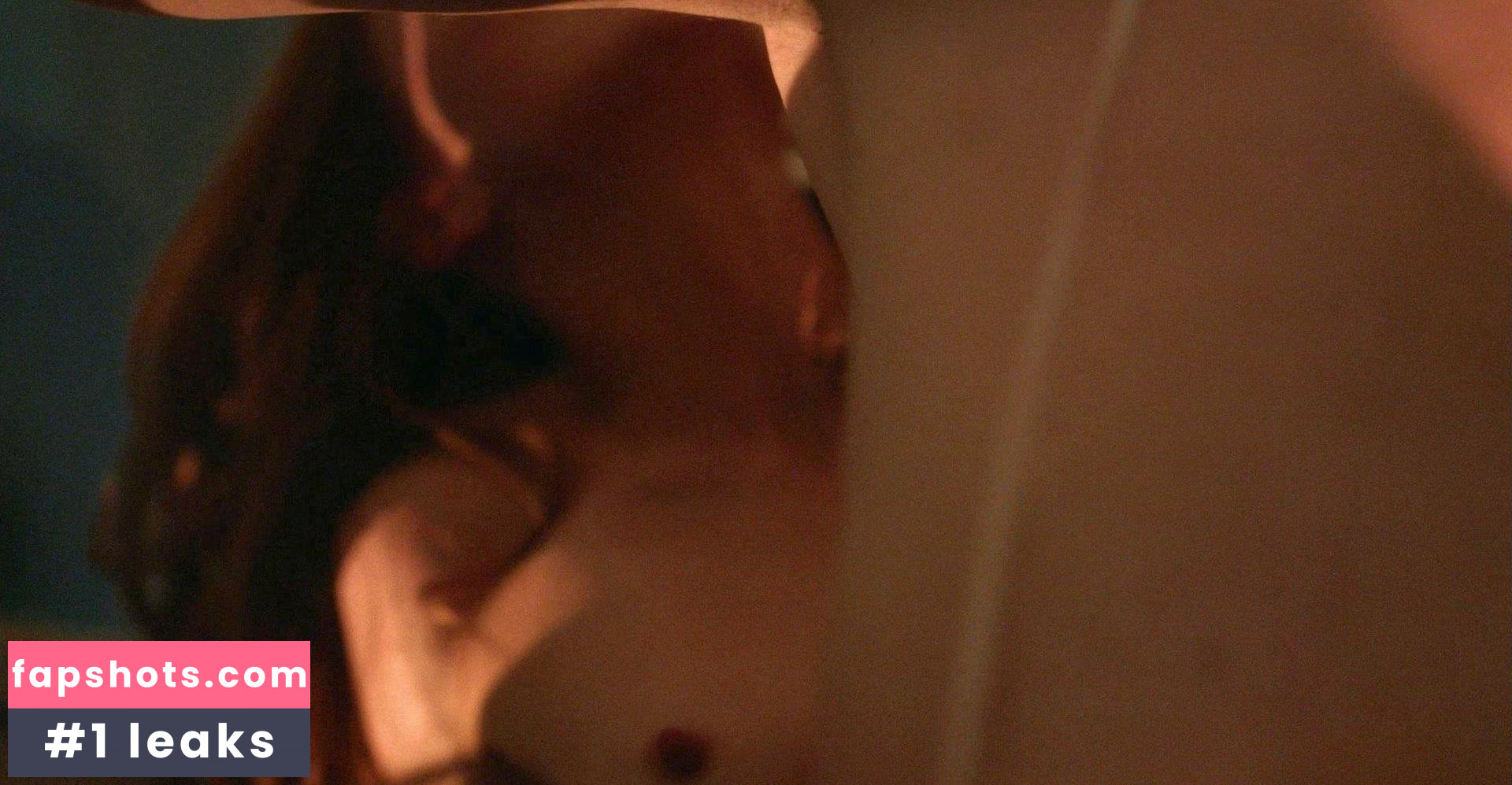 Lucy Walters gallery photo #65