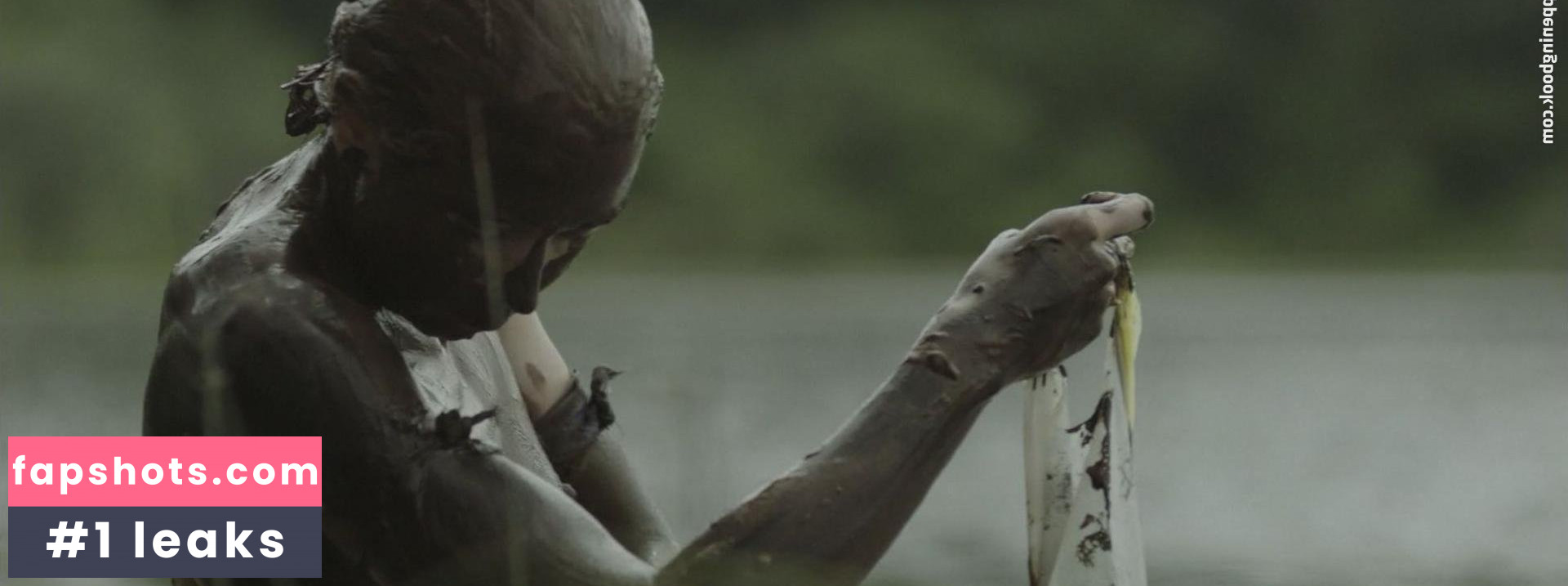 Lucy Walters gallery photo #68