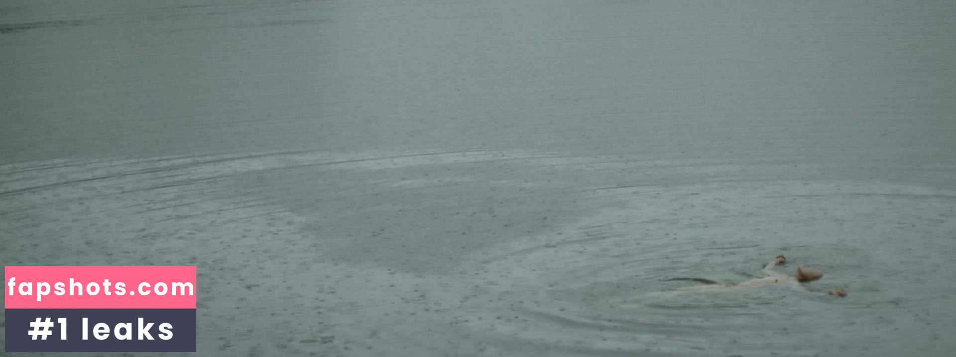 Lucy Walters gallery photo #72