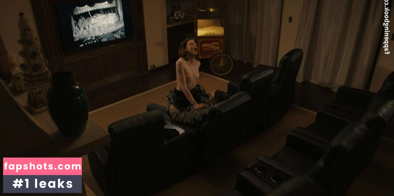 Lucy Walters gallery photo #76