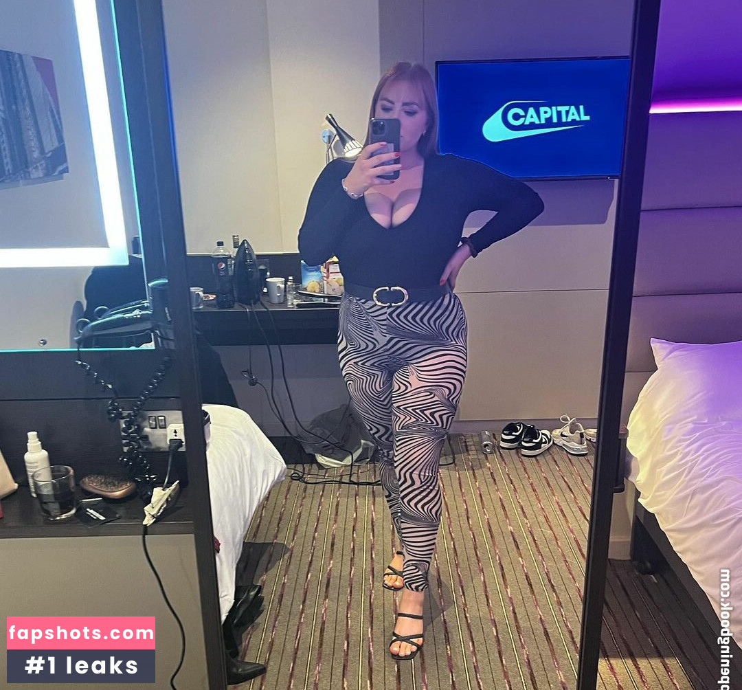 Lucy Whittingham nude babe gallery