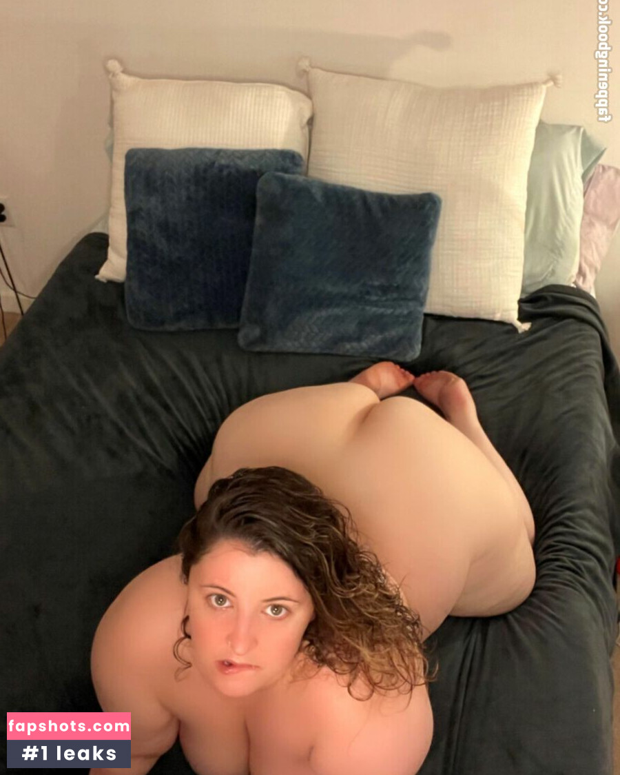 LucyLou gallery photo #14