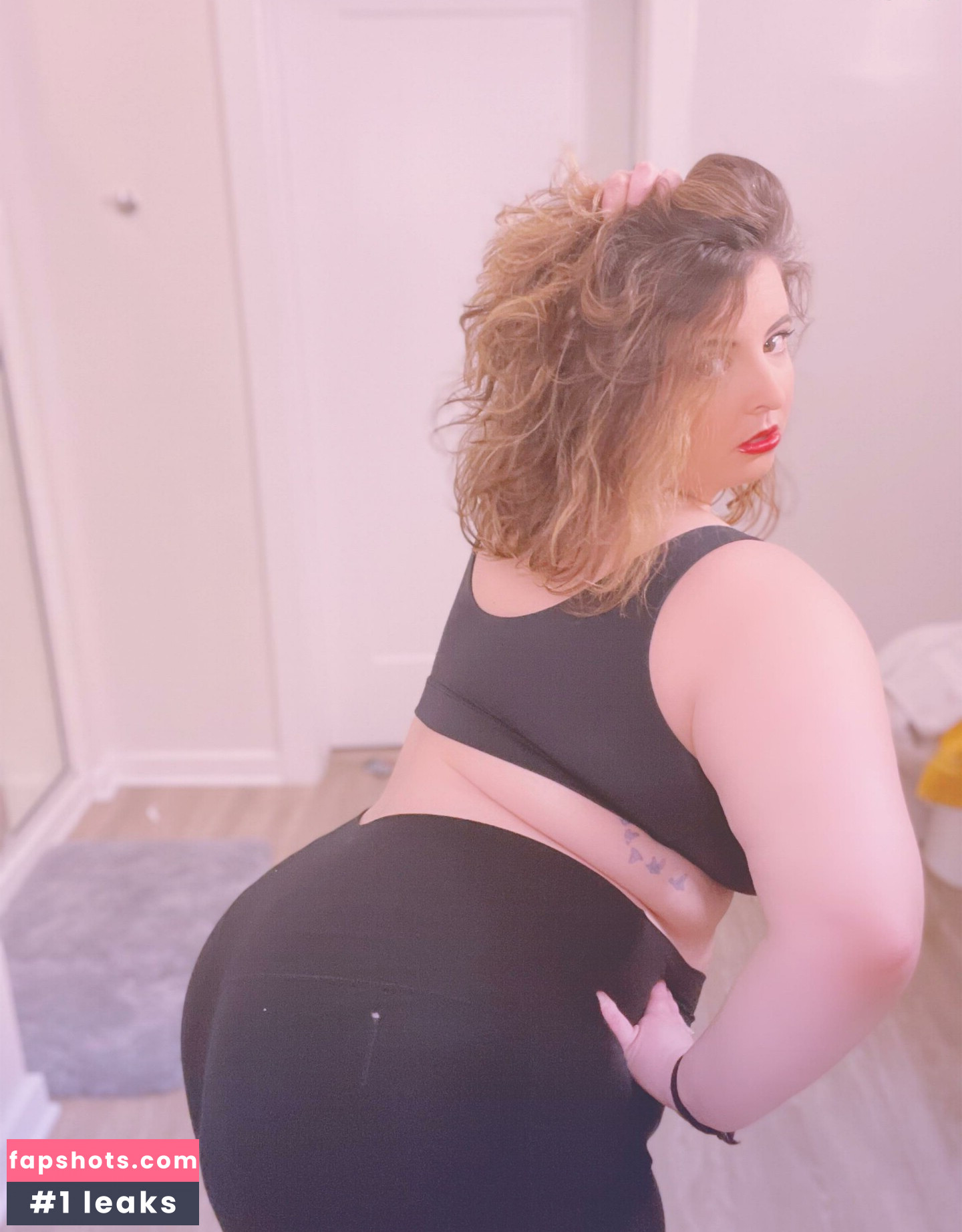 LucyLou gallery photo #48