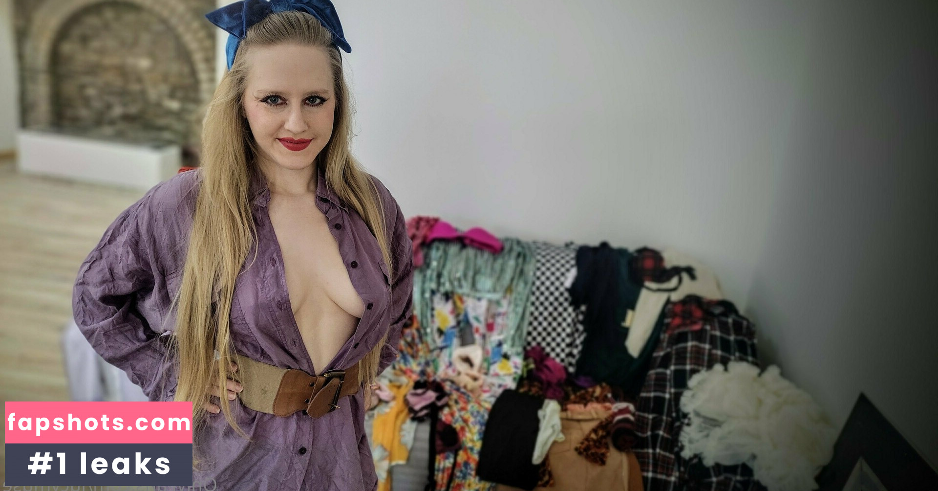 lucymuse gallery photo #39