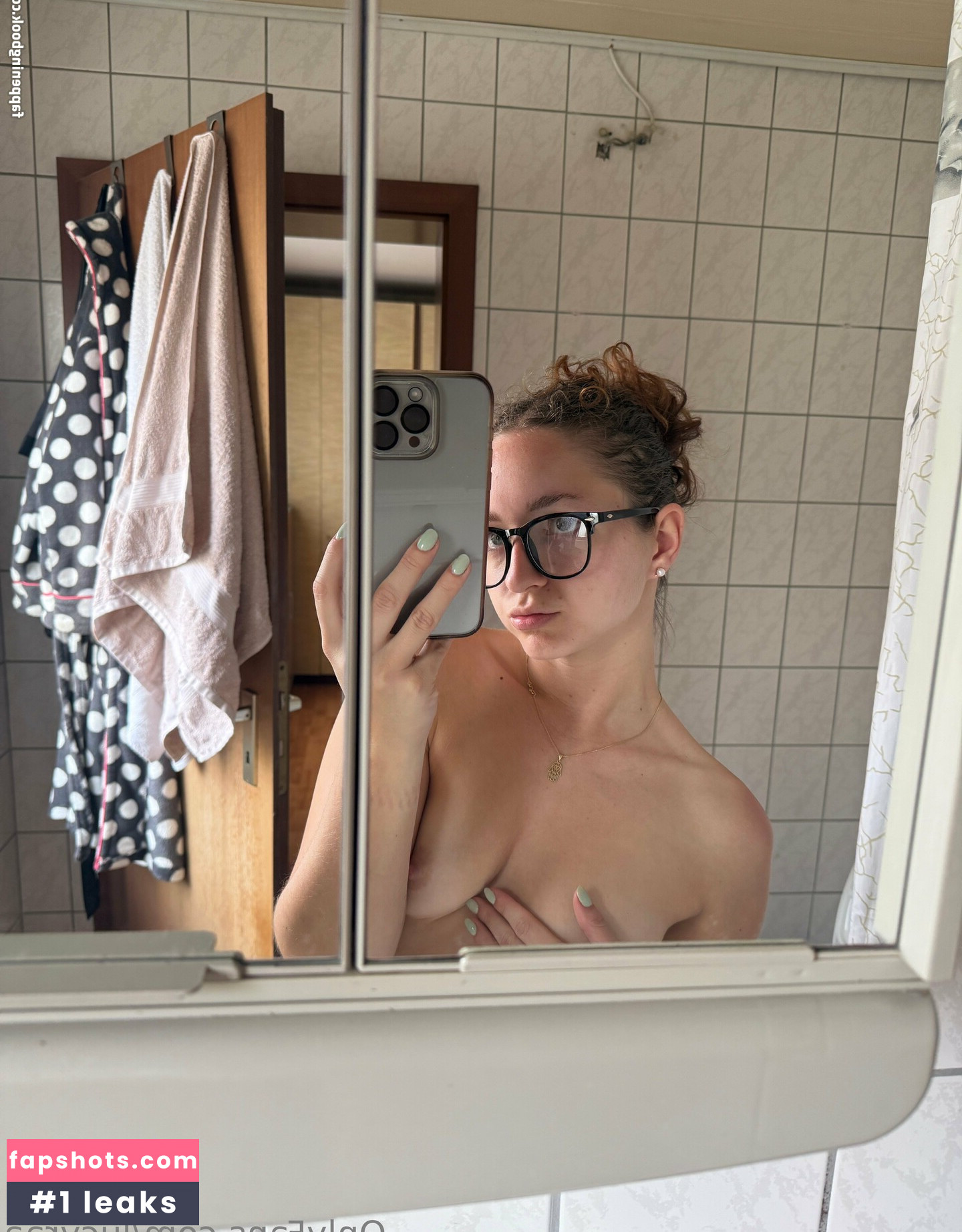 lucyraa nude babe gallery