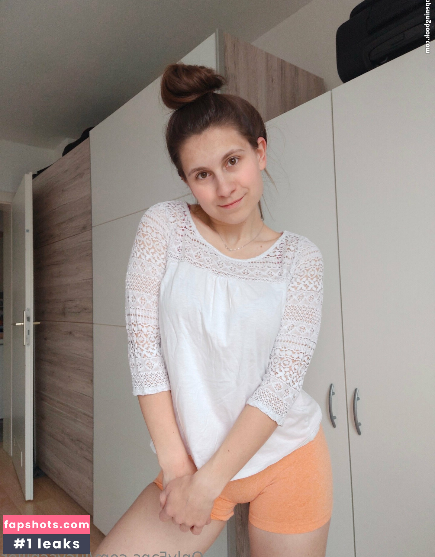 lucyschiller Nude Leaks OnlyFans Photos #6 - LeakJerk