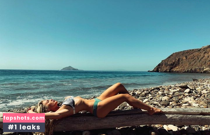 Ludmila Dayer gallery photo #3