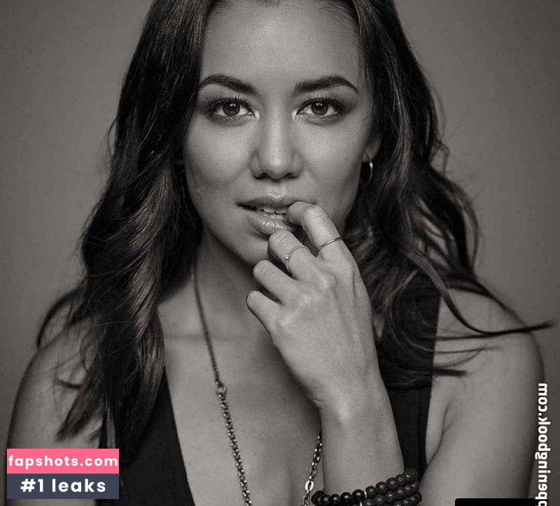 Luisa D'Oliveira gallery photo #13